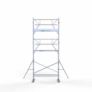 4) Rolsteiger  Euroscaffold met enkele Voorloopleuning 0.75 x 2.50 x 7.2 meter werkhoogte tegen de gevel