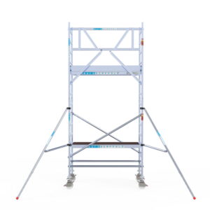 2) Rolsteiger Euroscaffold met enkele Voorloopleuning 0.90 x 3.05 x 5.2 meter werkhoogte tegen de gevel